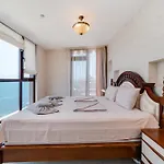 Apartcomplex Golden Bay アパートホテル ラヴダ