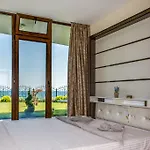 Apartcomplex Golden Bay *