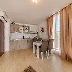 アパートホテル Apartcomplex Golden Bay