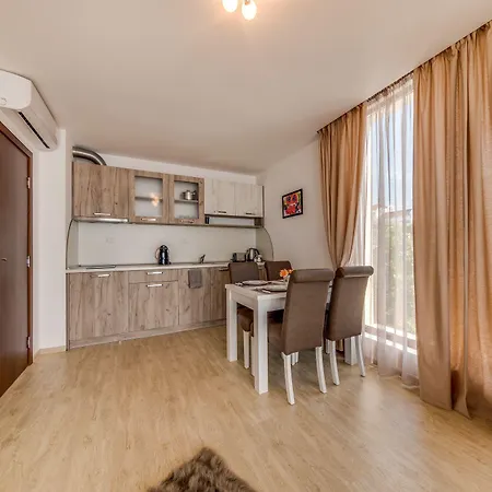 Aparthotel Apartcomplex Golden Bay