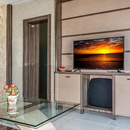 Apartcomplex Golden Bay * רבדה