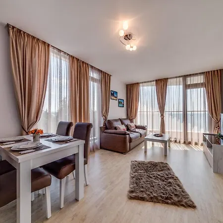 Apartcomplex Golden Bay * Ravda