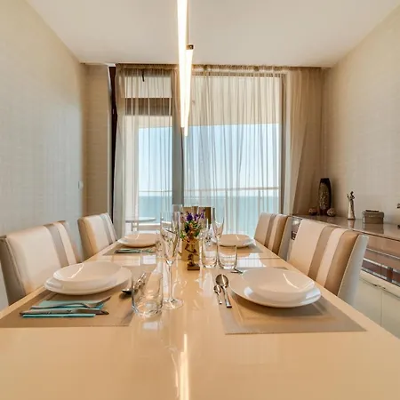 Apartcomplex Golden Bay