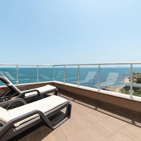 Apartcomplex Golden Bay Aparthotel