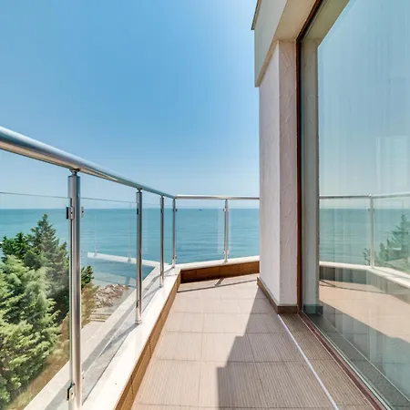 Apartcomplex Golden Bay *
