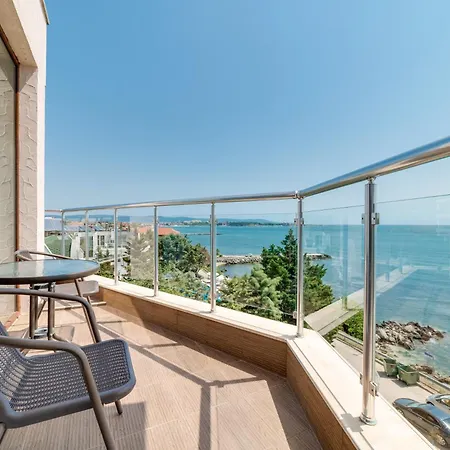 Apartcomplex Golden Bay
