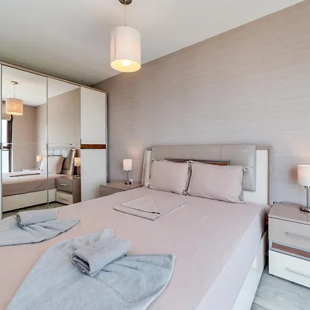 מלון דירות Apartcomplex Golden Bay רבדה