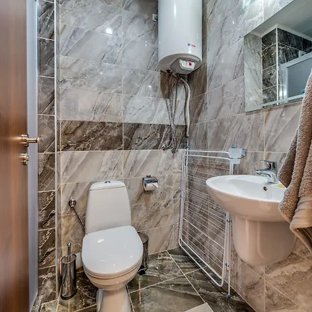 Apartcomplex Golden Bay מלון דירות רבדה