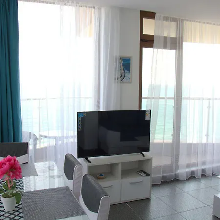 מלון דירות Apartcomplex Golden Bay *