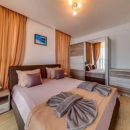 Apartcomplex Golden Bay * Ravda
