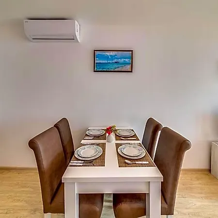 アパートホテル Apartcomplex Golden Bay