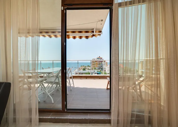 Apartcomplex Golden Bay Aparthotel