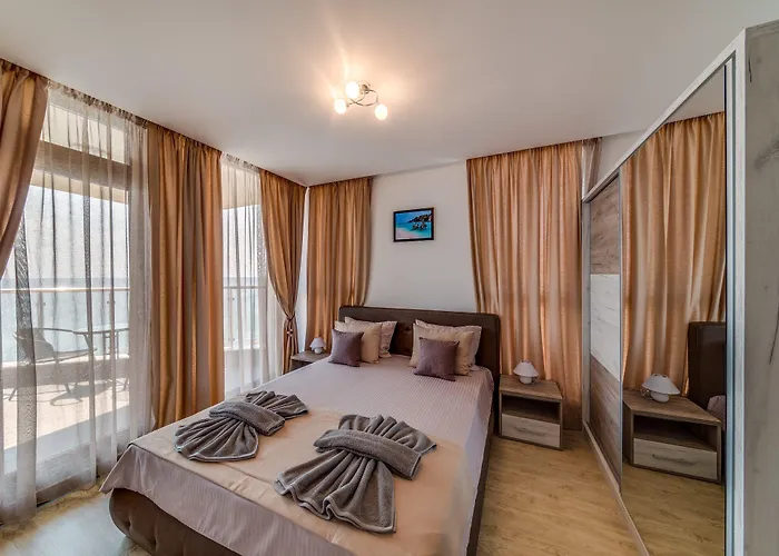 Apartcomplex Golden Bay Aparthotel